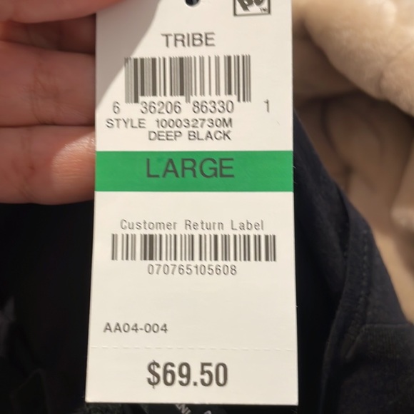 BNWT embellished cold shoulder blouse - Picture 4 of 4